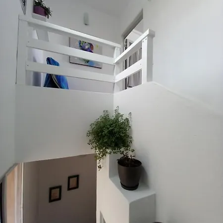 Linos Apartament